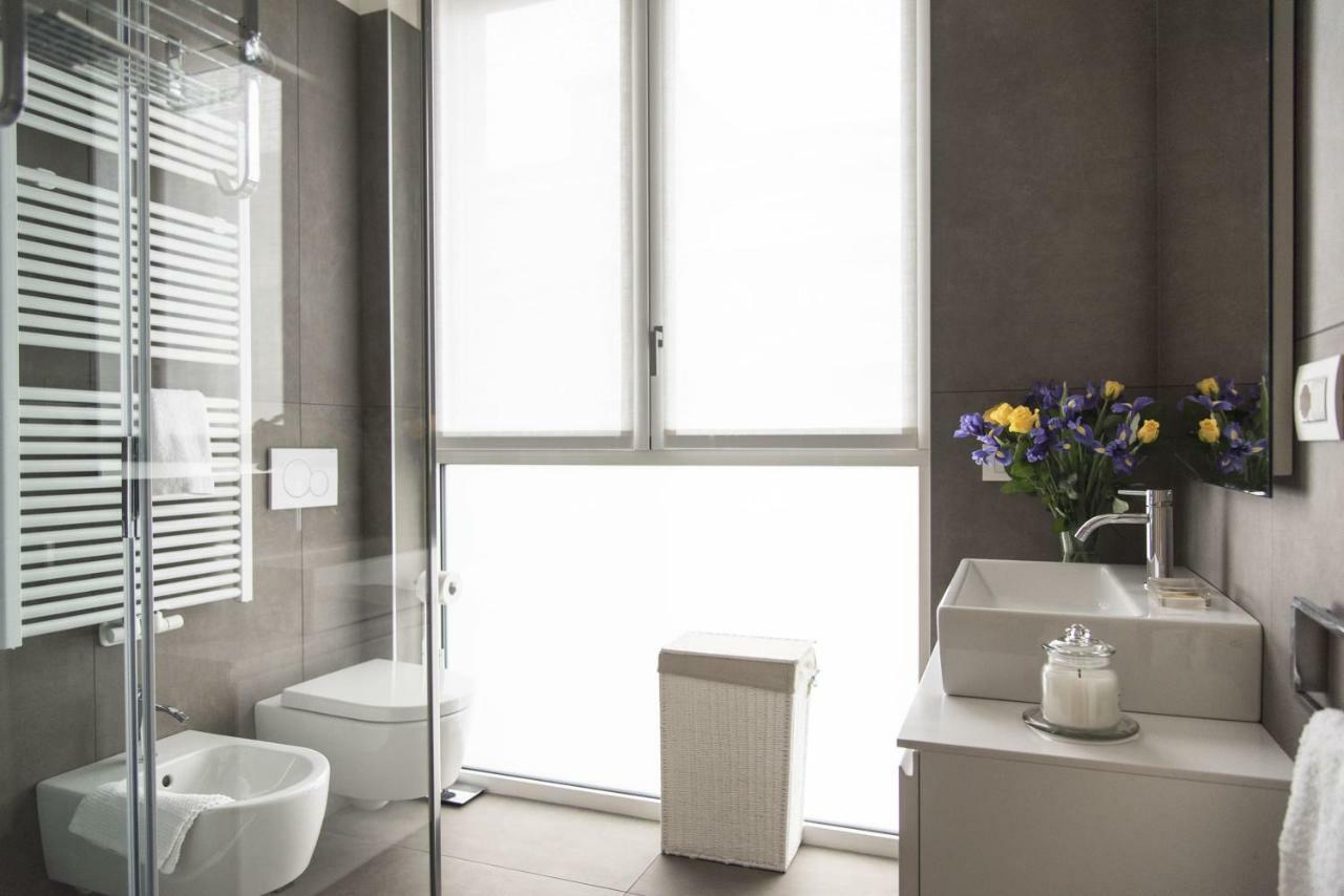 Design & New Center Apartments Milano Esterno foto