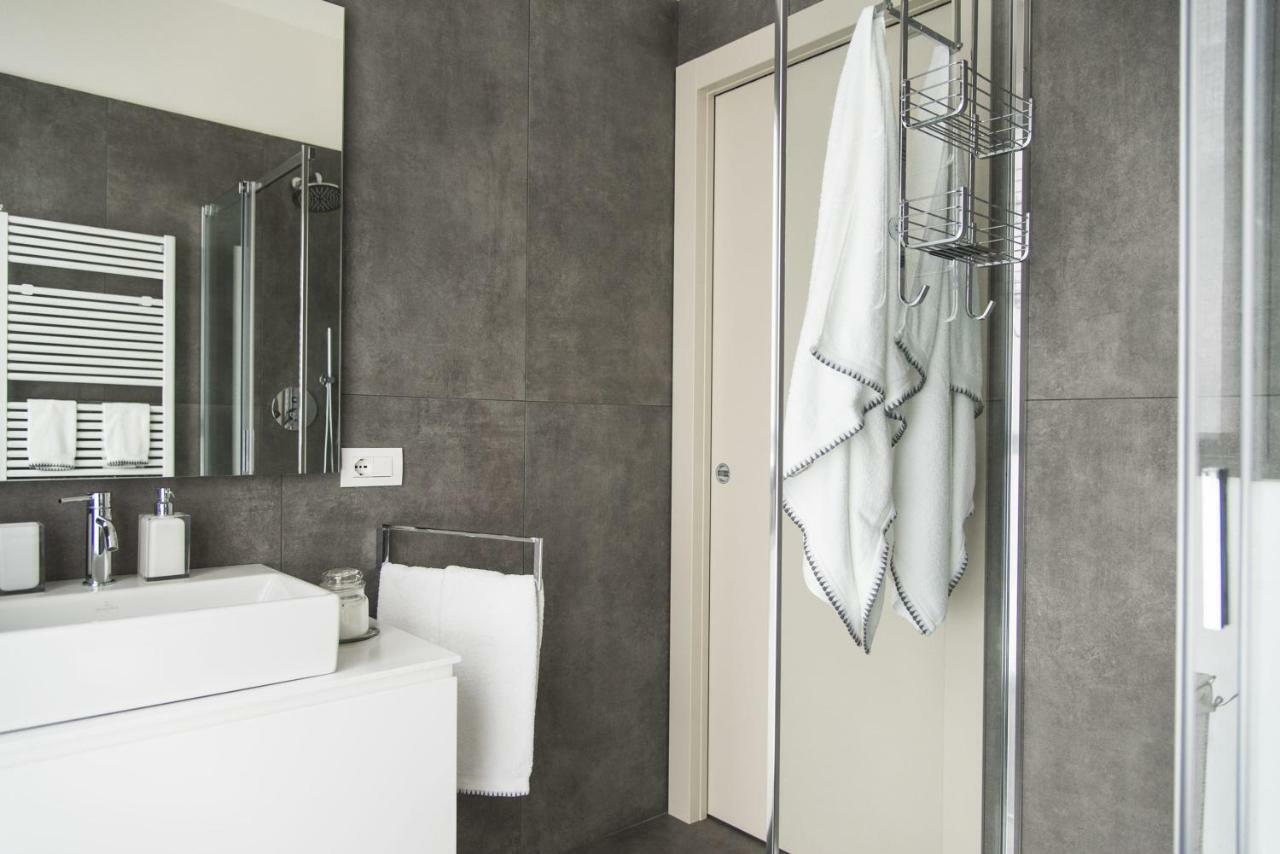 Design & New Center Apartments Milano Esterno foto